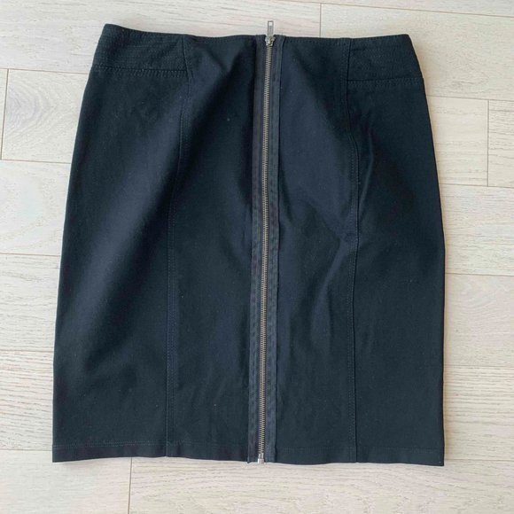 Jacob Front Zipper Pencil Skirt - Medium - Picture 1 of 3